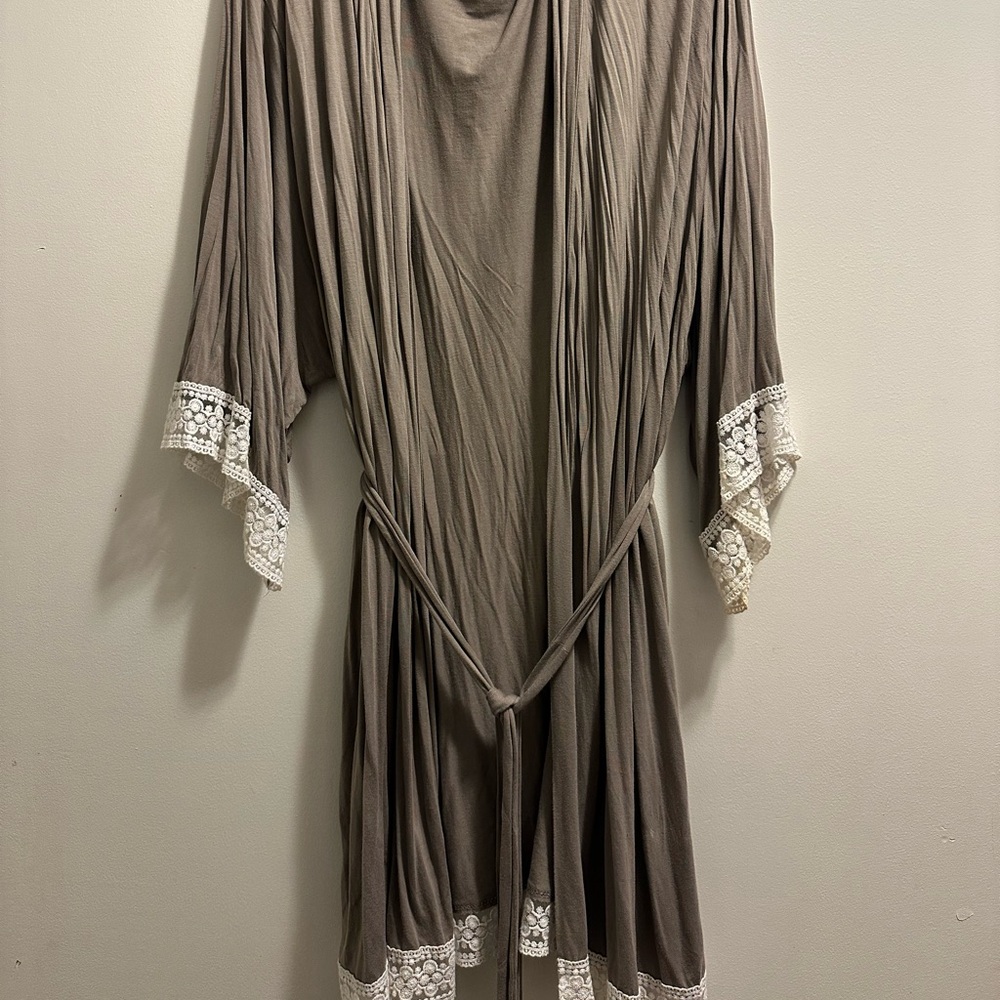 PinkBlush Beige Crochet Trim Delivery/Nursing Maternity Robe